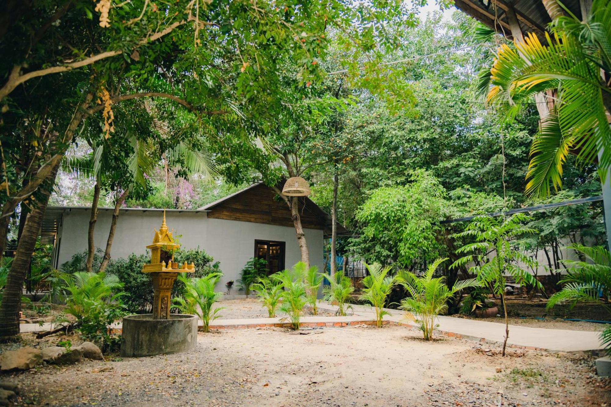 Banyan Tree Hostel Kampot Ngoại thất bức ảnh