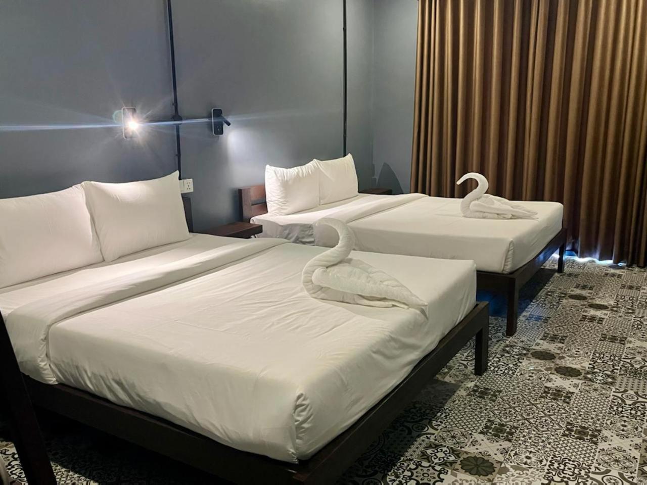 Banyan Tree Hostel Kampot Ngoại thất bức ảnh
