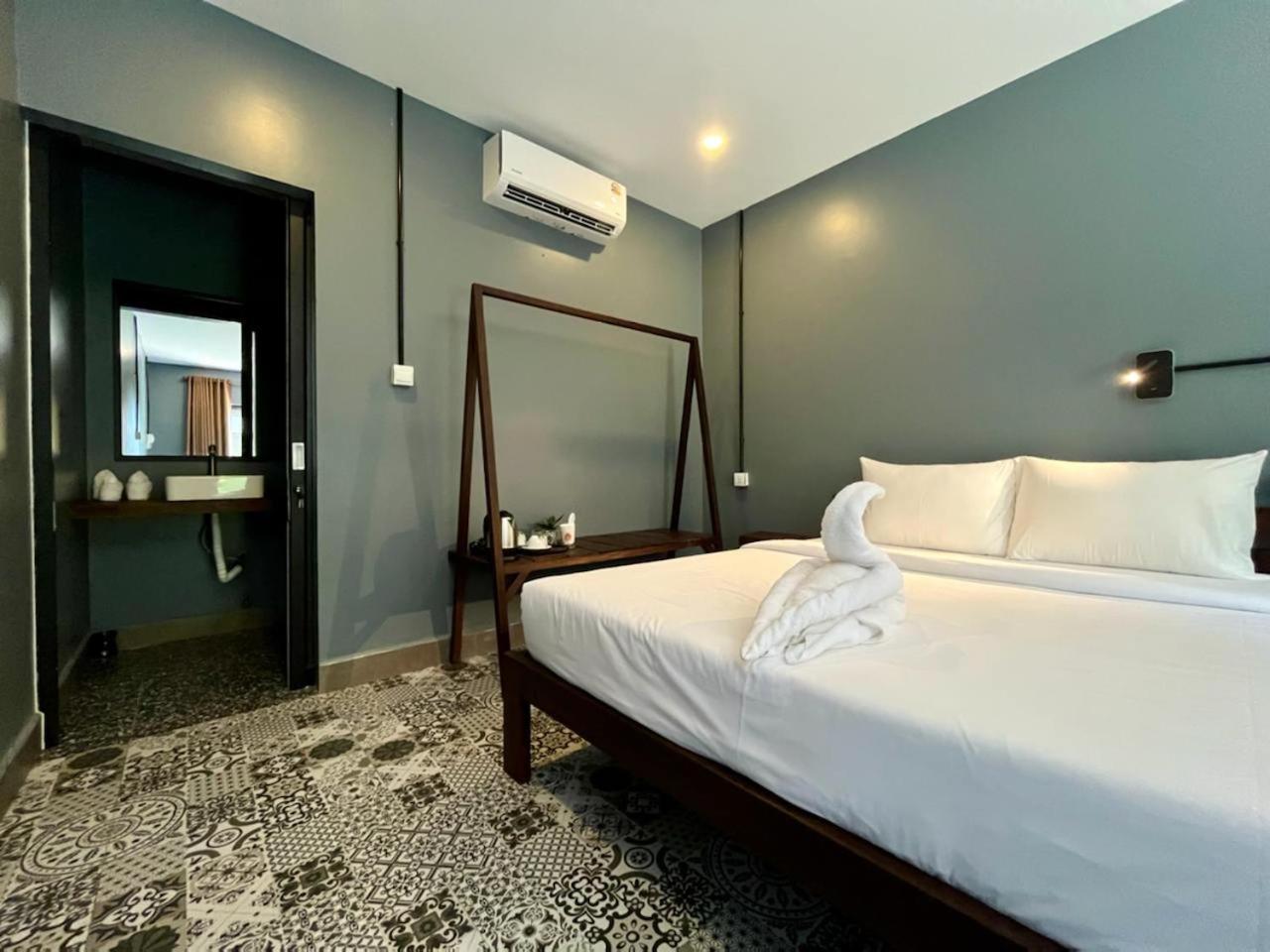 Banyan Tree Hostel Kampot Ngoại thất bức ảnh