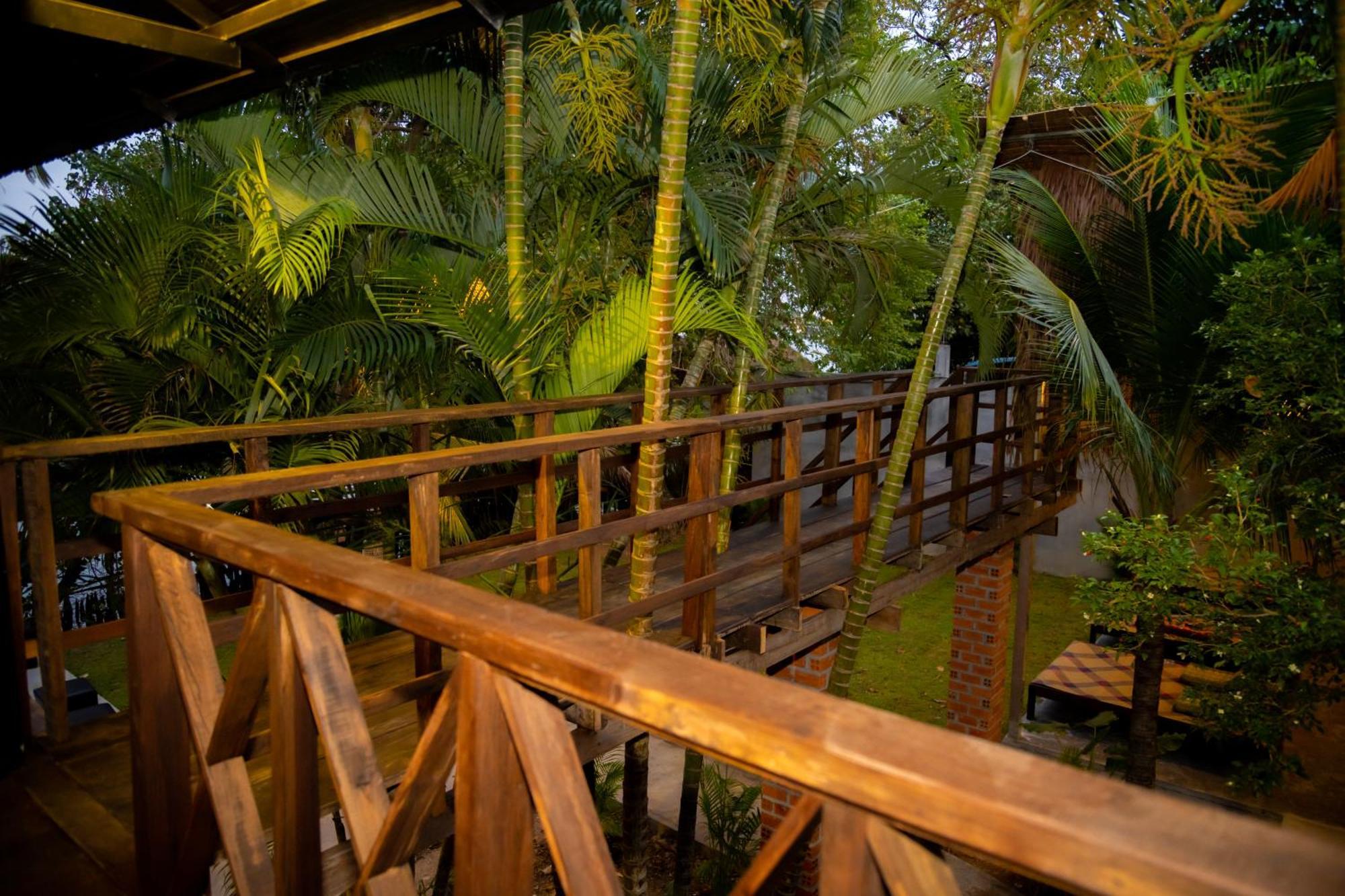 Banyan Tree Hostel Kampot Ngoại thất bức ảnh