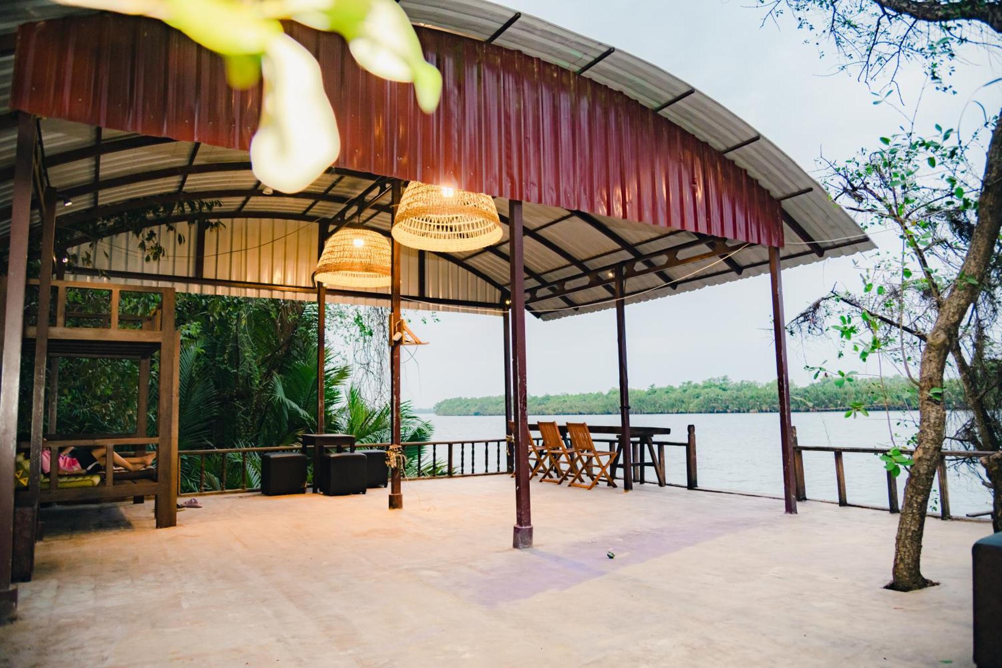 Banyan Tree Hostel Kampot Ngoại thất bức ảnh