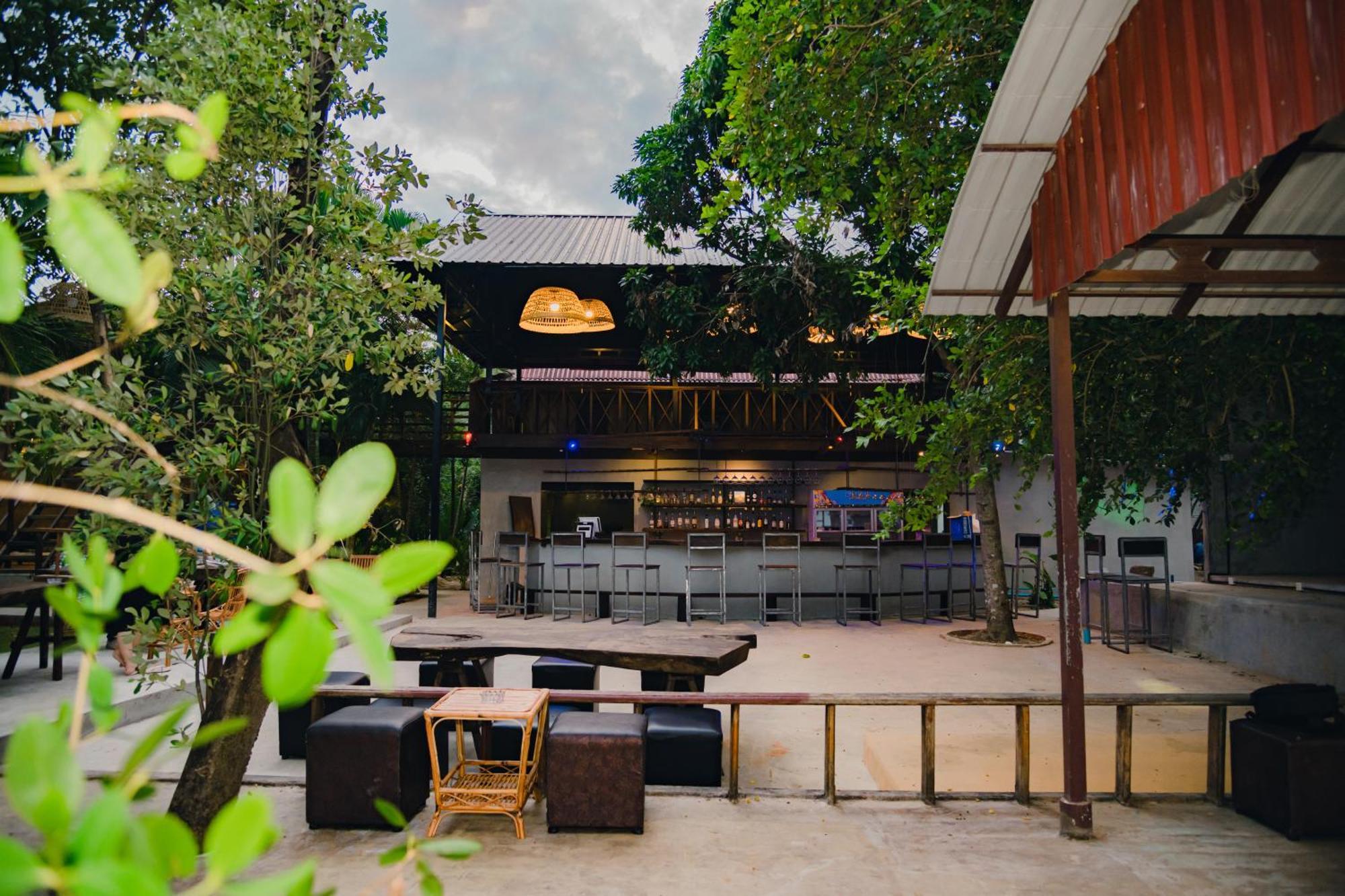 Banyan Tree Hostel Kampot Ngoại thất bức ảnh