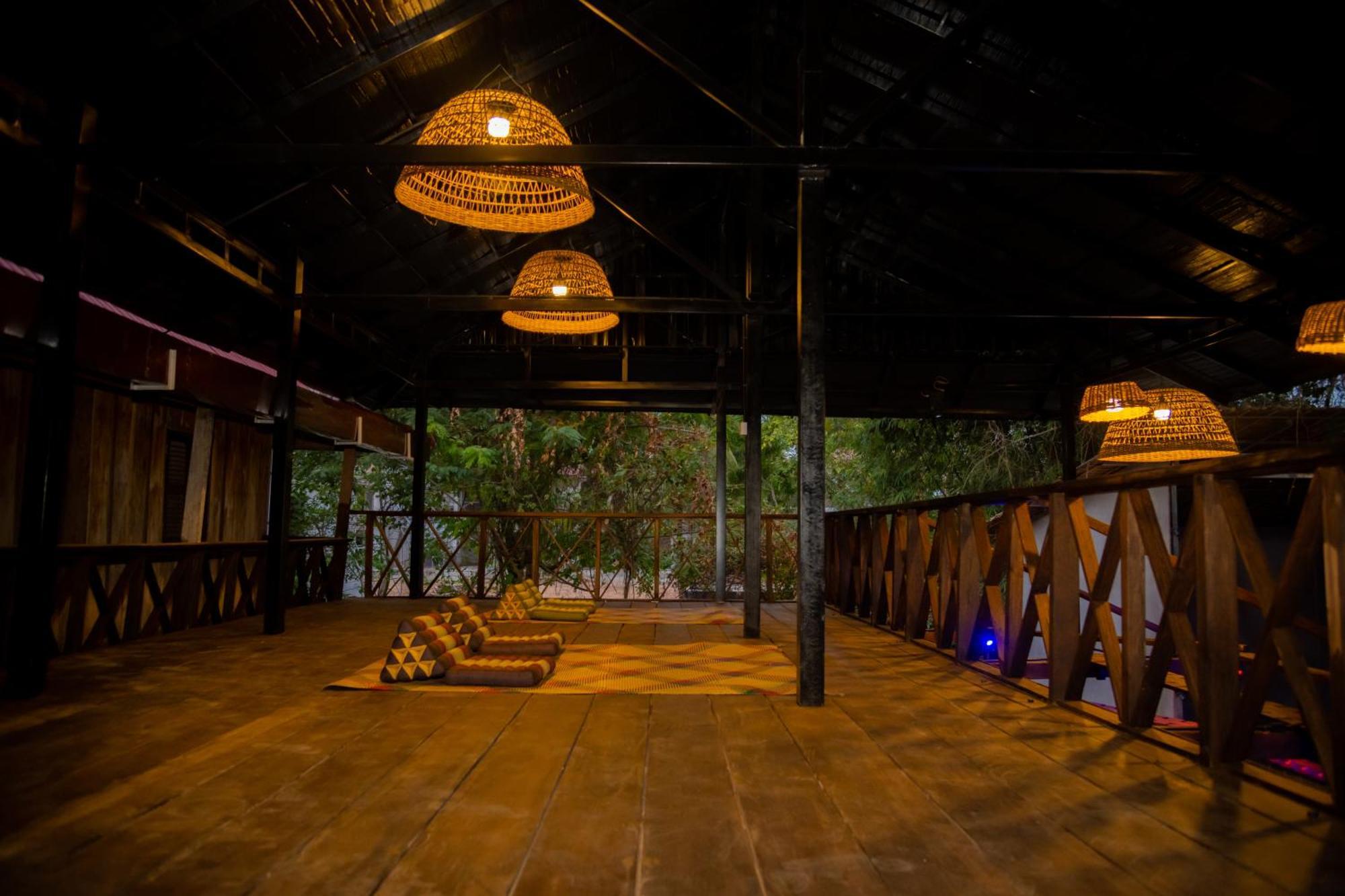 Banyan Tree Hostel Kampot Ngoại thất bức ảnh