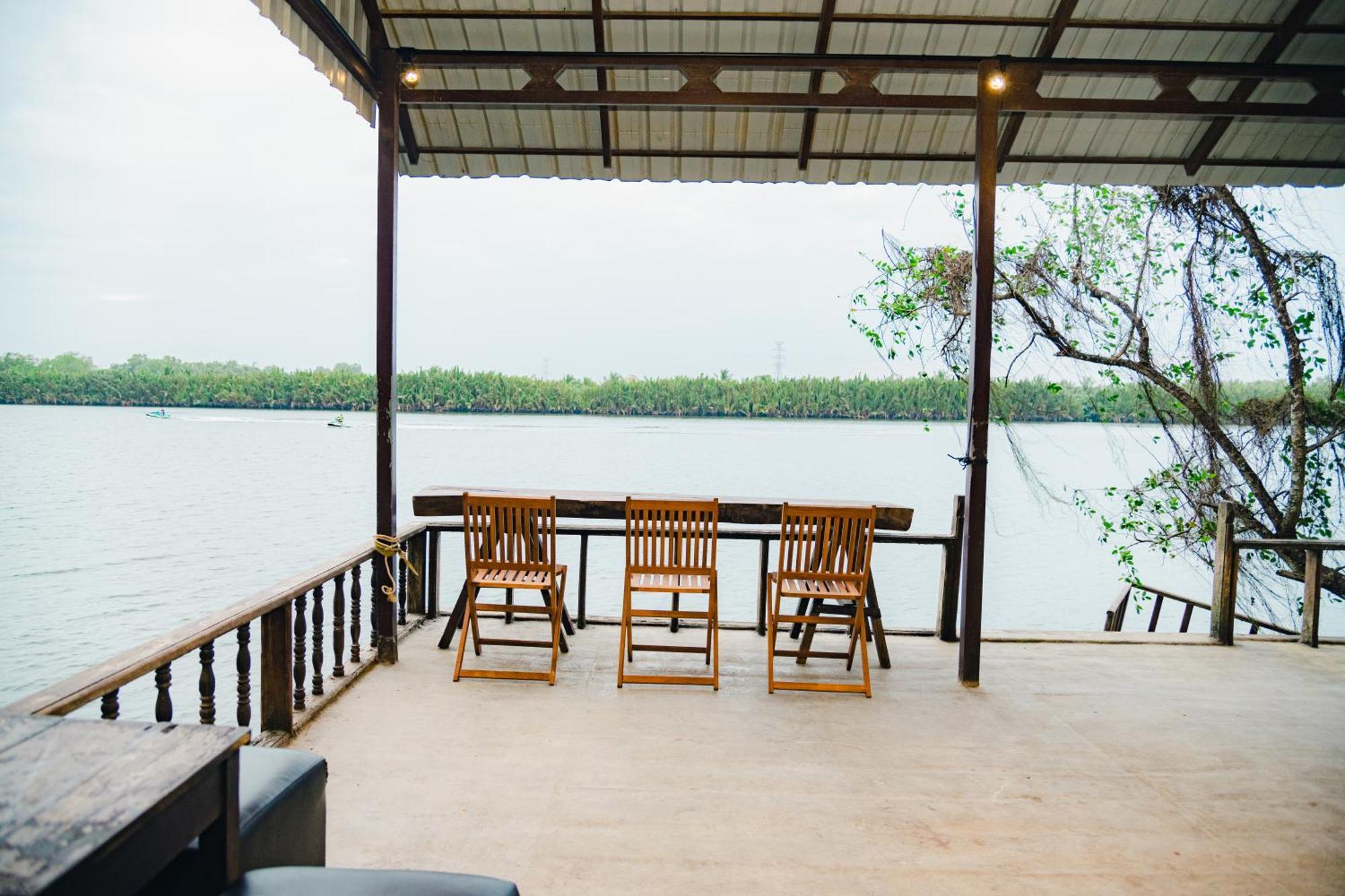 Banyan Tree Hostel Kampot Ngoại thất bức ảnh