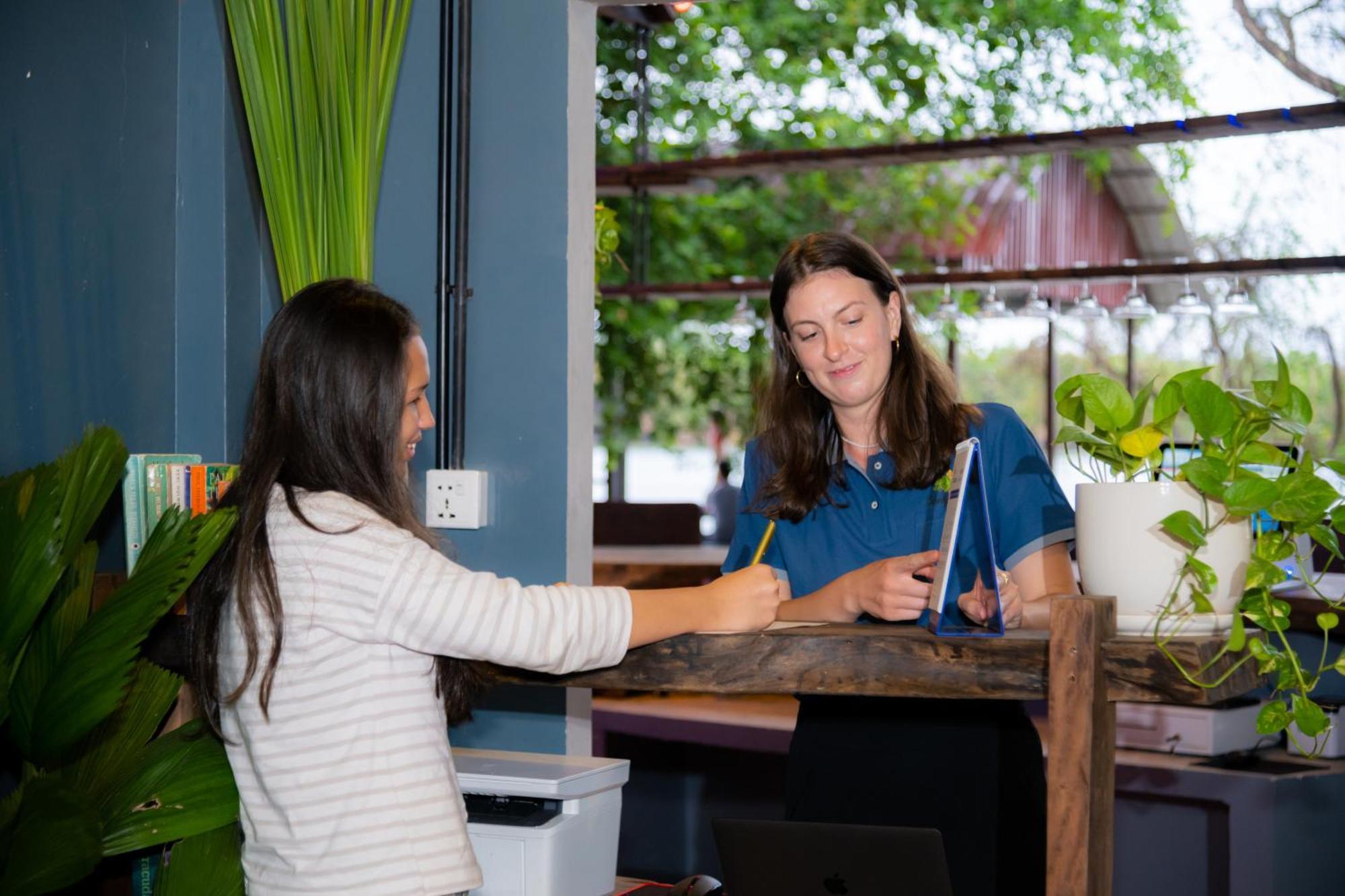 Banyan Tree Hostel Kampot Ngoại thất bức ảnh